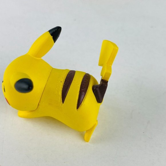 Pokemon Pikachu 2015 Nintendo Tomy Yellow Character Figure Toy Kids - Picture 3 of 4